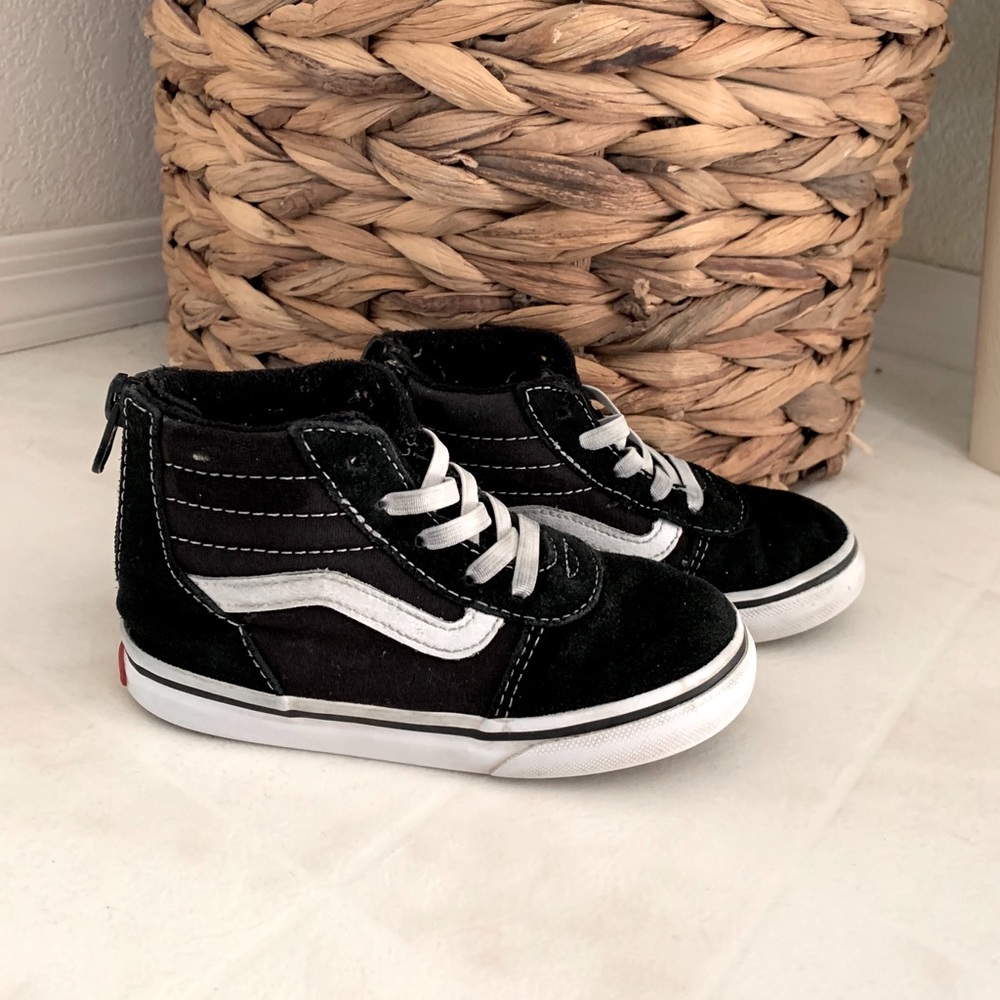 Toddler hi-top Vans with Zipper